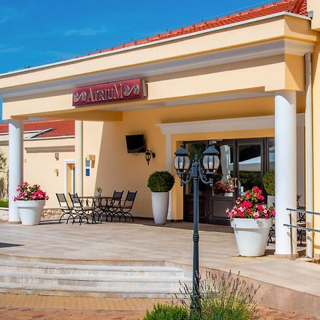 Guest Accommodation Atrium Gulin Lozovac Ngoại thất bức ảnh