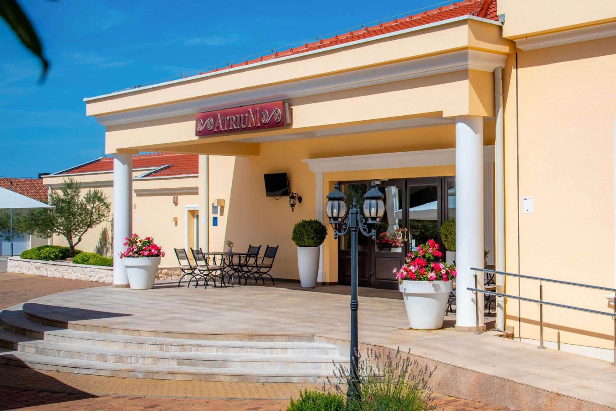Guest Accommodation Atrium Gulin Lozovac Ngoại thất bức ảnh